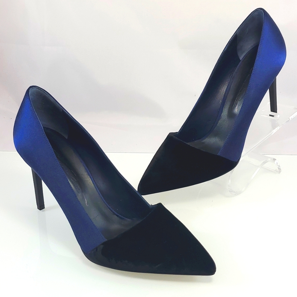 $670 Oscar de la Renta Vik Velvet Satin Blue Black Pumps Heels Sz 38 (US 8) - Picture 1 of 16